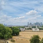 Blick vom ROYAL GREENWICH OBSERVATORY - Das Gras ist verbrannt