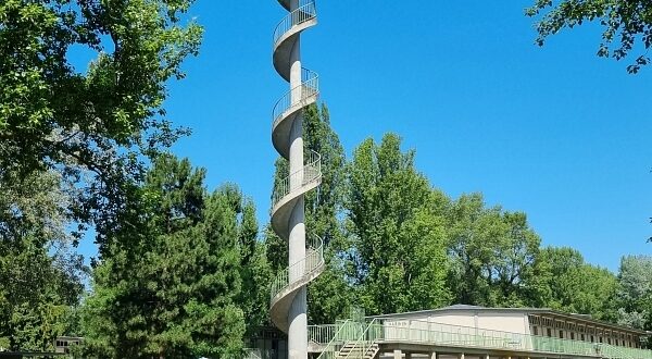 Uhrturm im Gänsehäufel