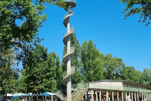 Uhrturm im Gänsehäufel