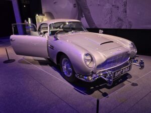 09_007 ACTION VIENNA